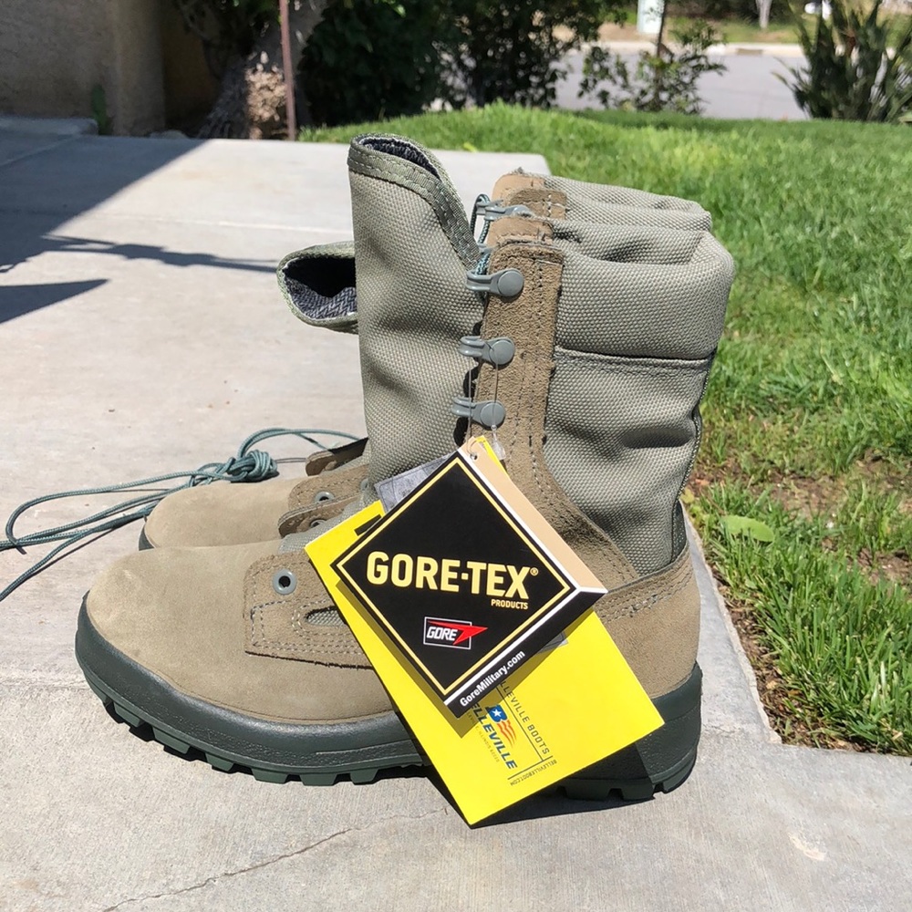Gore-tex combat boots, Brand new